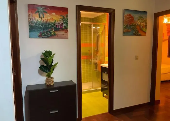 Centrico, Con Vistas, Ascensor Y Garaje ヴィーゴ